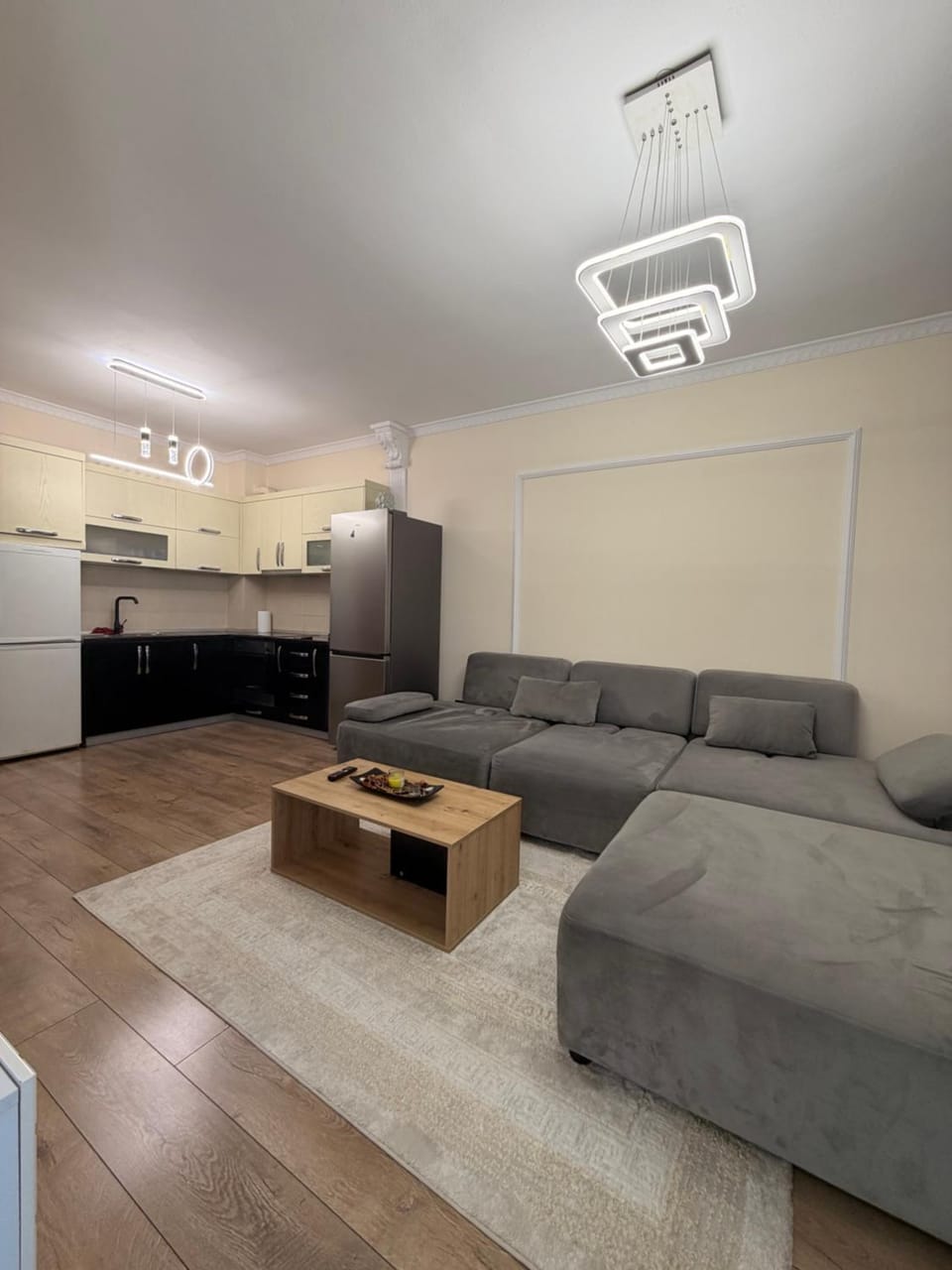 11th Floor Apartment Apartment in Tirana County, Albania