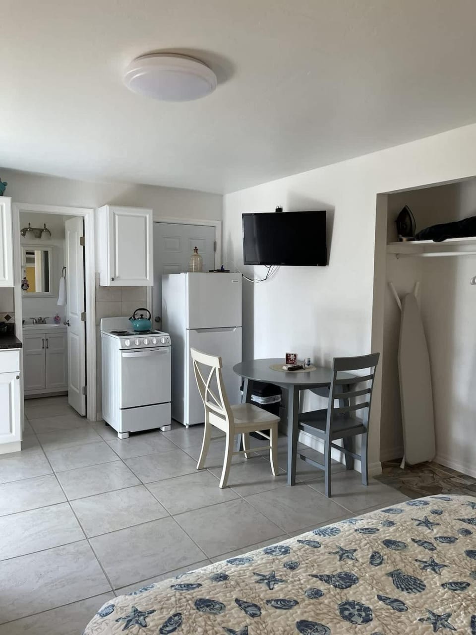 Studio on the water Apartment in St James City