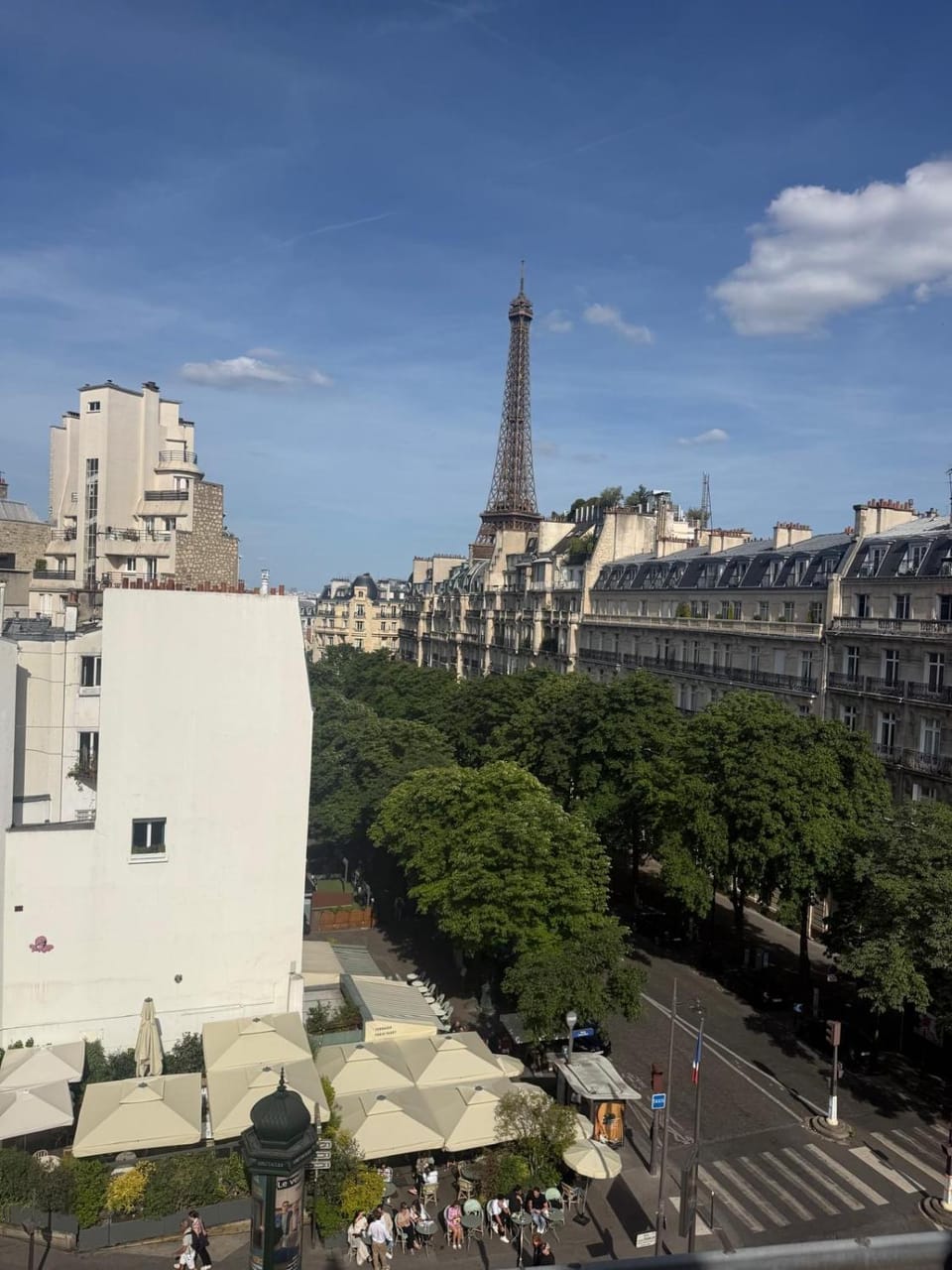 Studio charmant Eiffel Apartment in Paris