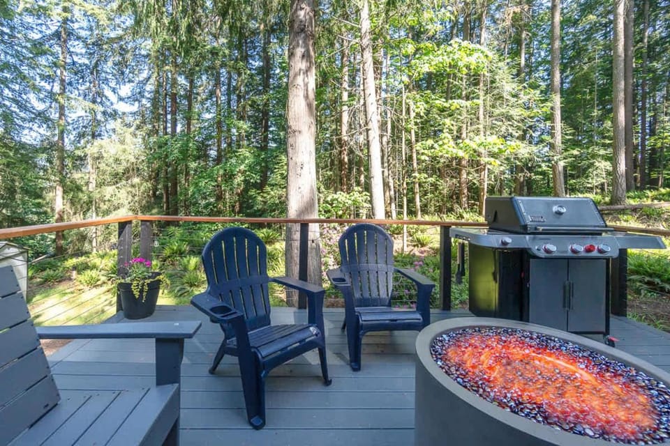 Fernwood Retreat Hot Tub Trails House in Sudden Valley