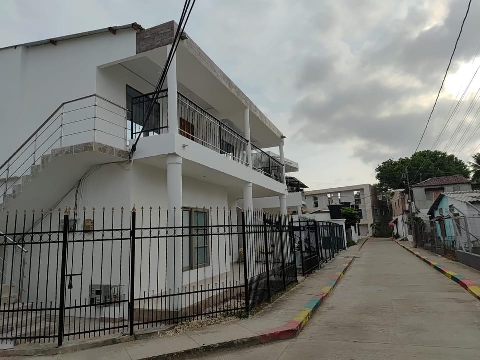 Property building, Neighbourhood