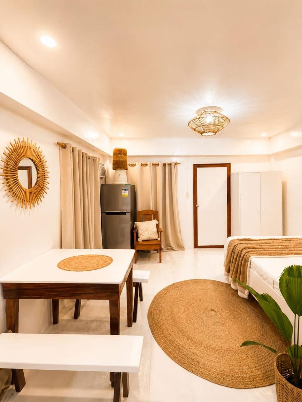 Living room, Photo of the whole room, Bedroom