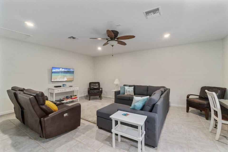 Kendall Cottage House in Marco Island