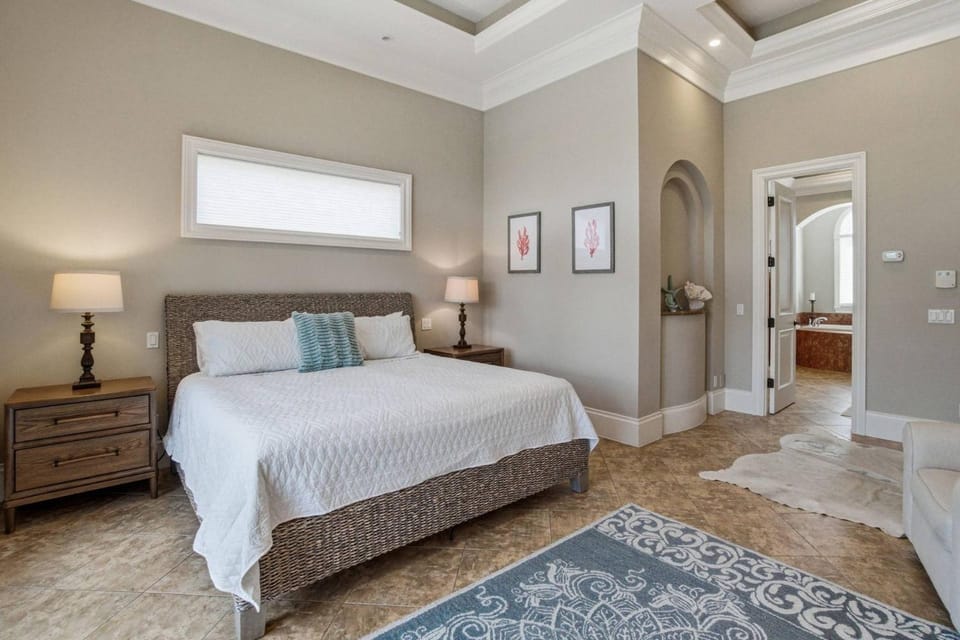 Lola's Island Gem House in Marco Island