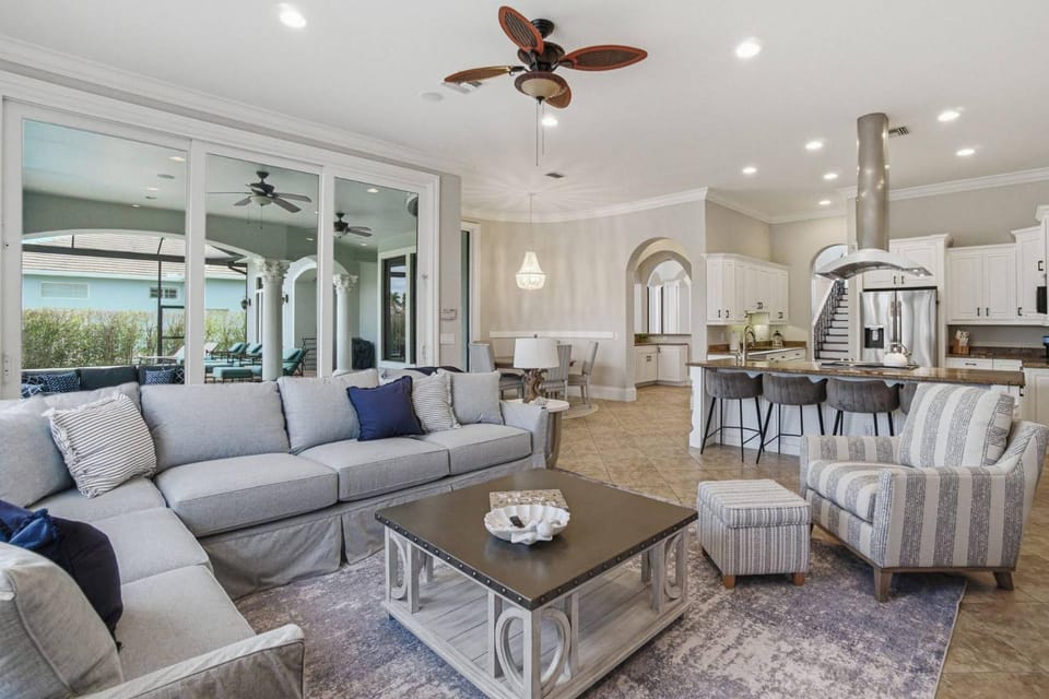 Lola's Island Gem House in Marco Island
