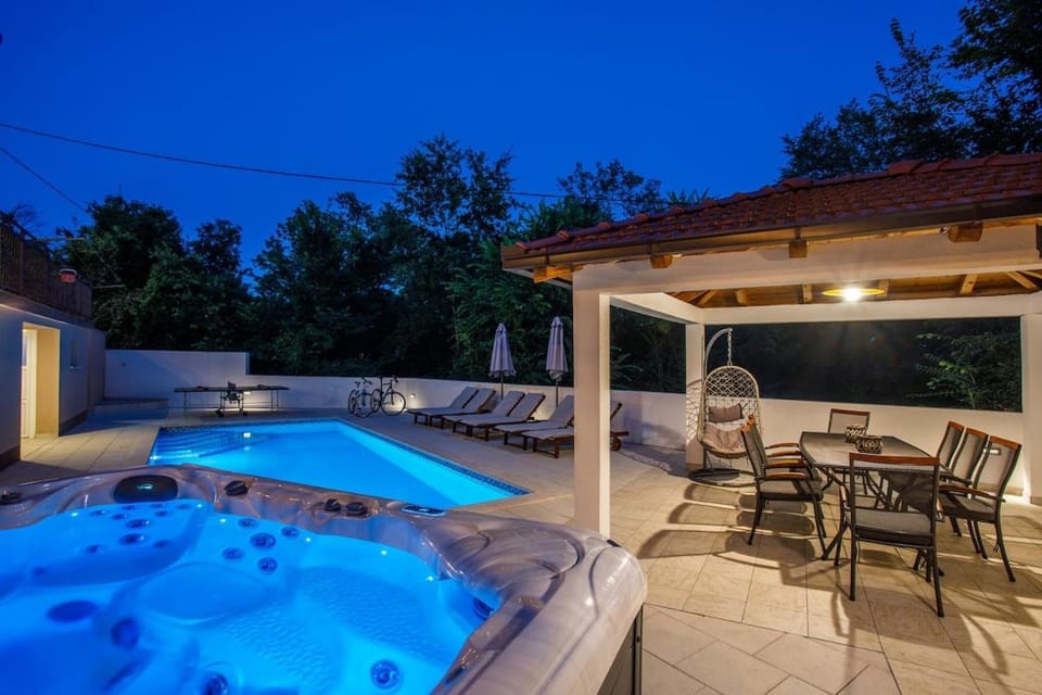Hot Tub