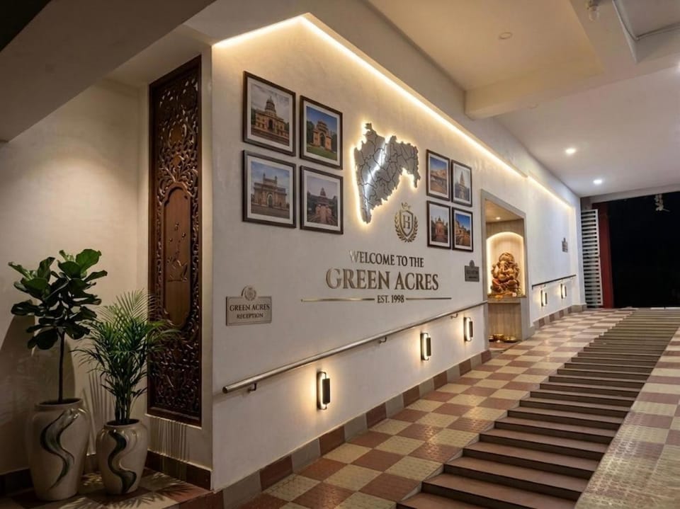 green acres Hotel in West Bengal