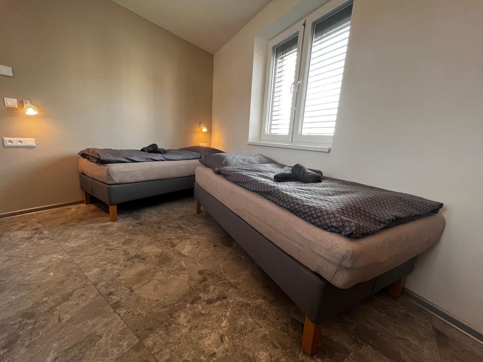 Photo of the whole room, Bedroom, towels