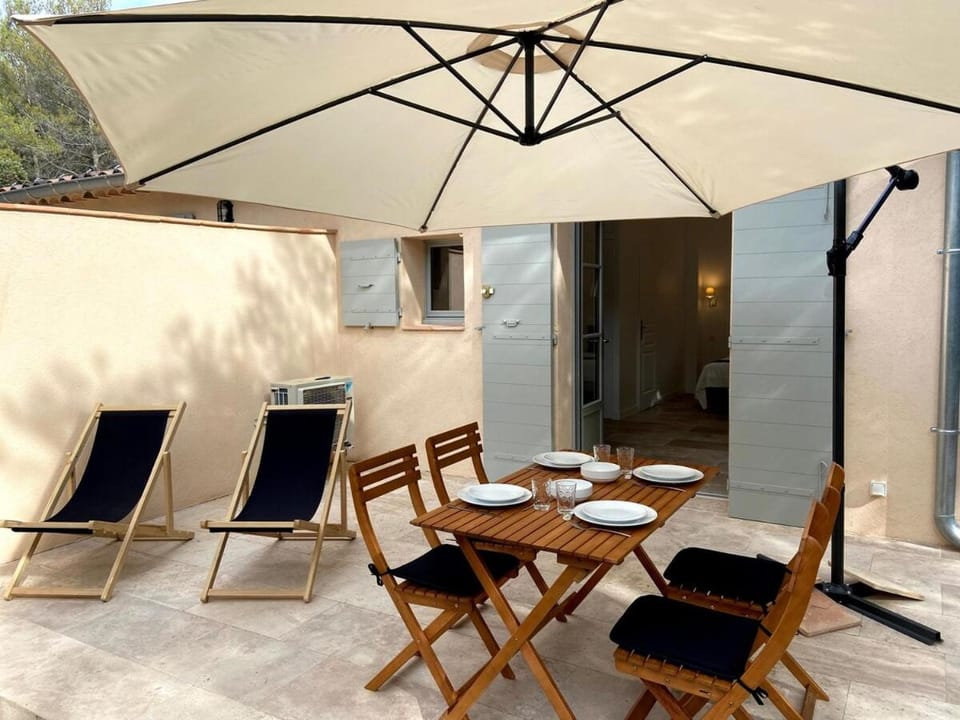 Exceptional farmhouse with pool 10 minutes from Aix Villa in Aix-en-Provence