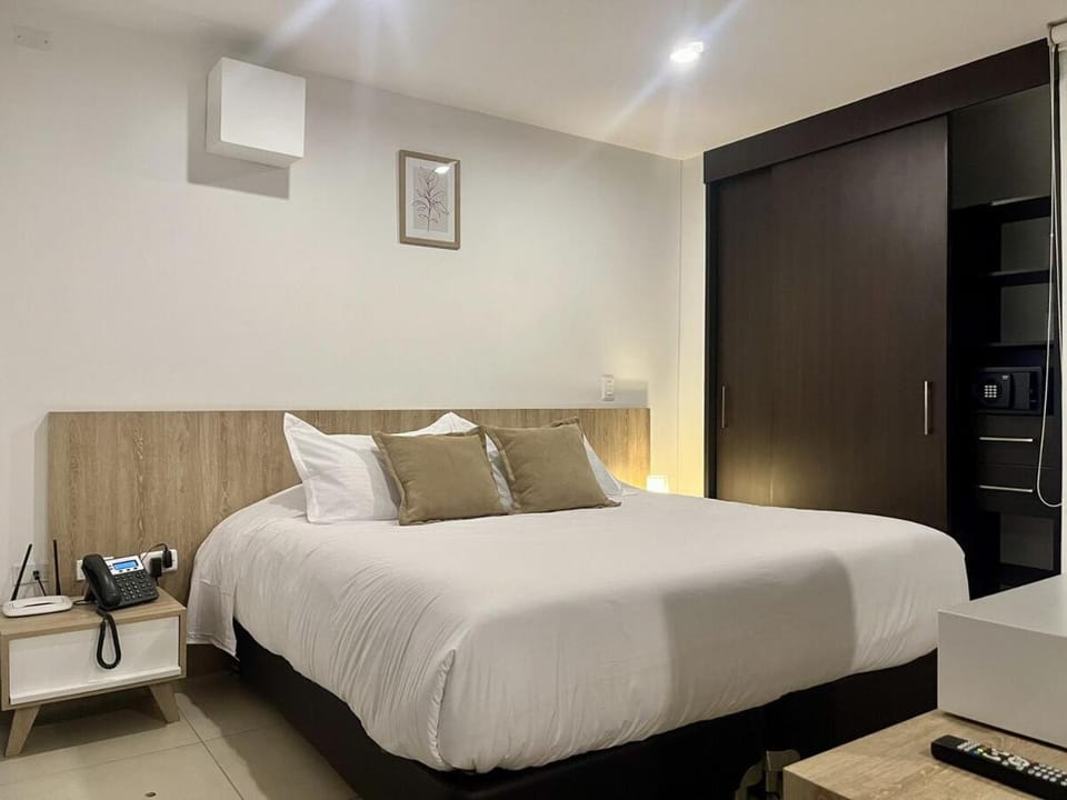 Near Airport King Bed, Gym & Steam Room Apartment in Antioquia