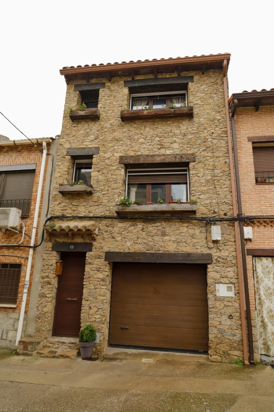 Facade/entrance