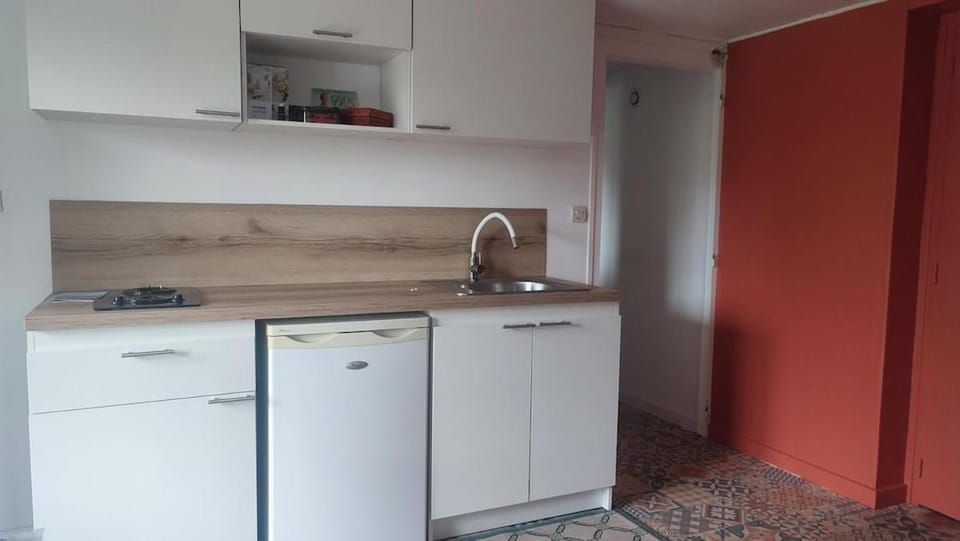 Joli rez de jardin avec piscine Apartment in Auvergne-Rhône-Alpes