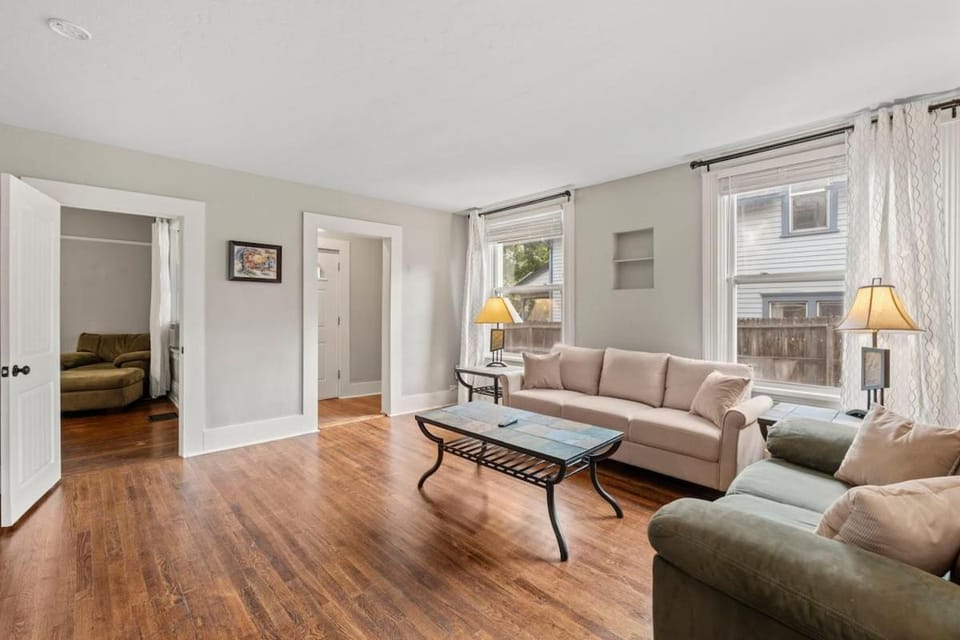 Pet-Friendly 4BR Downtown Colorado Springs Home House in Colorado Springs