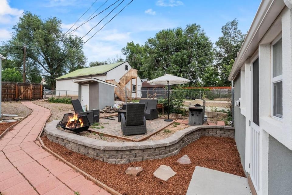 Pet-Friendly 4BR Downtown Colorado Springs Home House in Colorado Springs