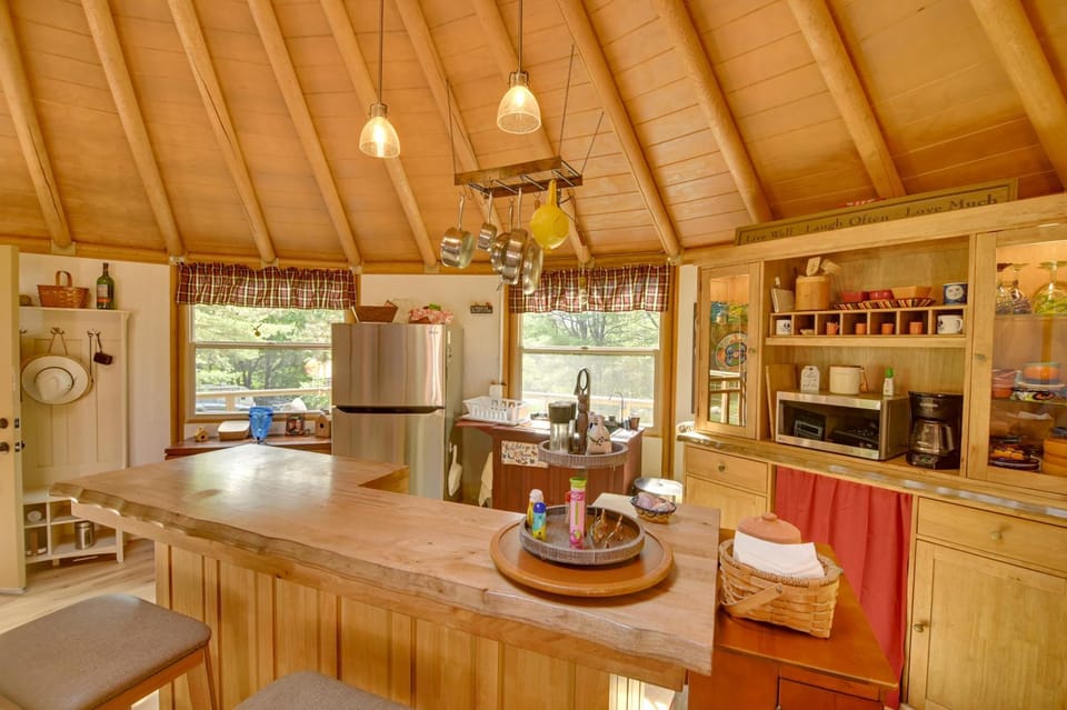 Unique Yurt Cabin Experience in Woods w/ Hot Tub Cabin in Long Lake