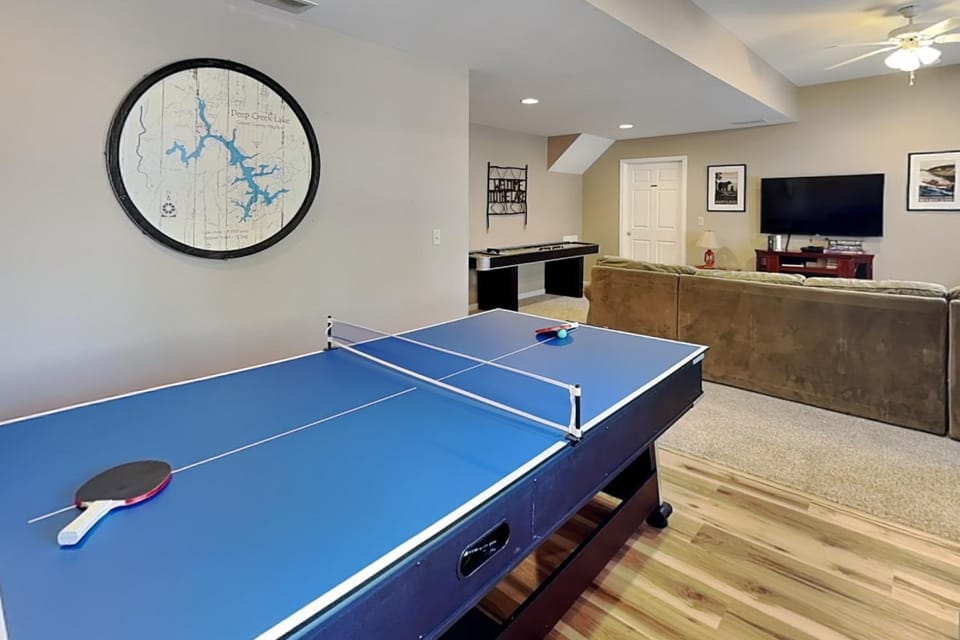 The Fairway Retreat House in Deep Creek Lake