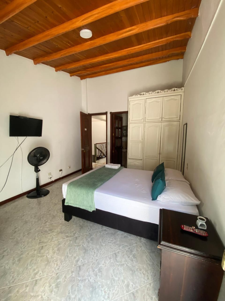 Hospedaje plan A y B Bed and Breakfast in Cali
