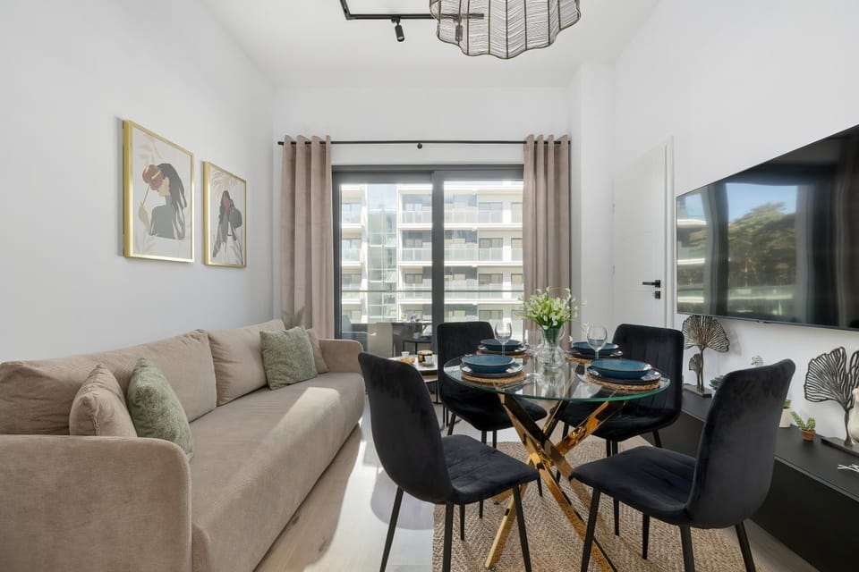 TV and multimedia, Living room, Dining area
