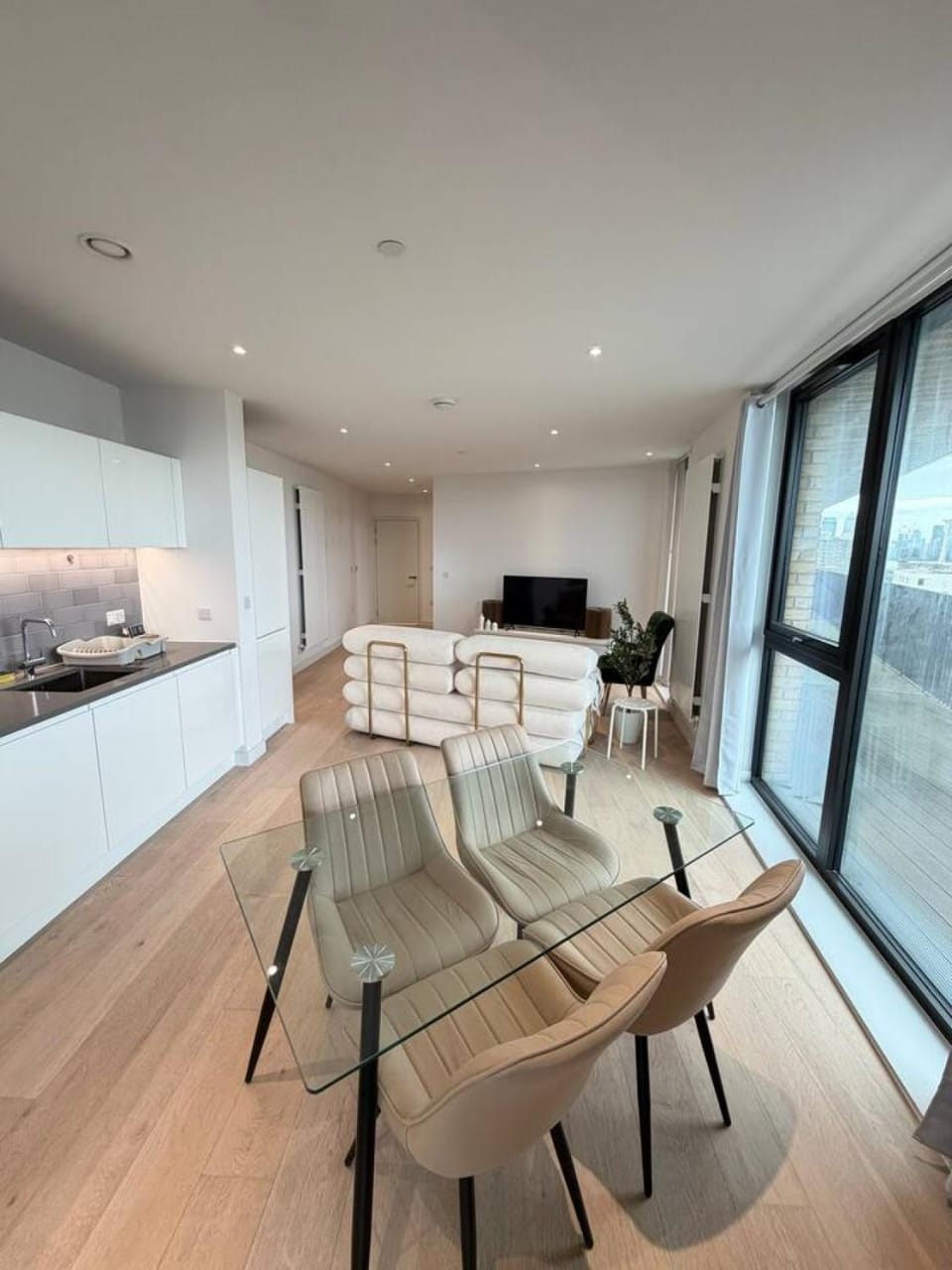 Ultra luxury 1 bed Apartment Near ExCel Apartment in London