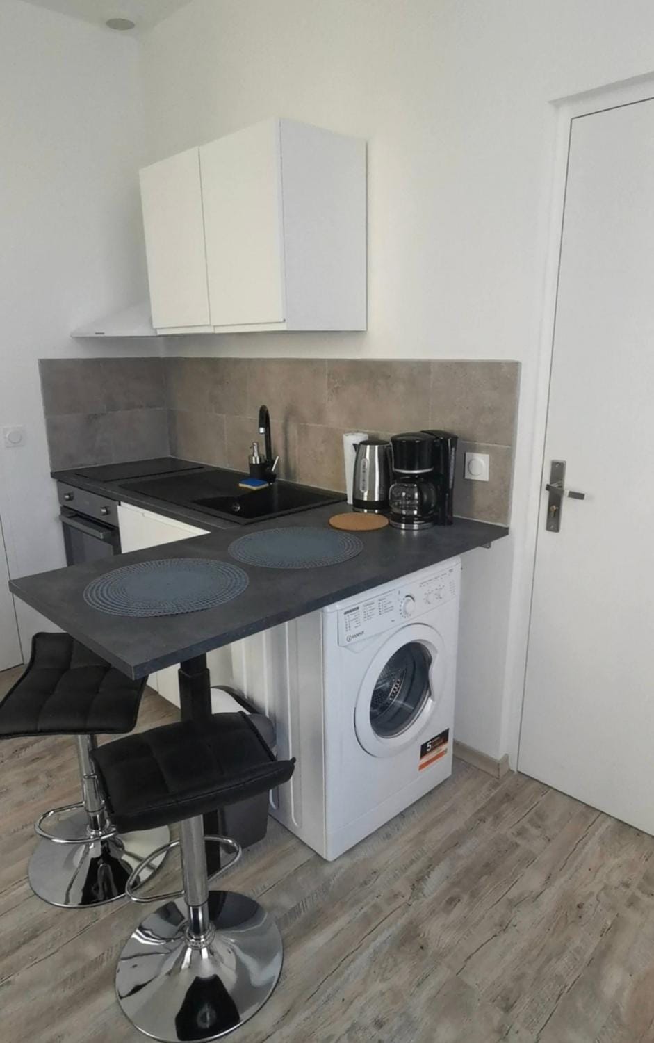 Studio lumineux en rez de chaussée Apartment in Auvergne-Rhône-Alpes