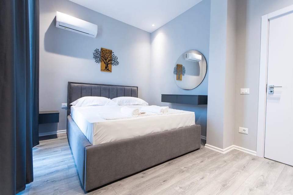 Bed, Photo of the whole room, Bedroom, wardrobe