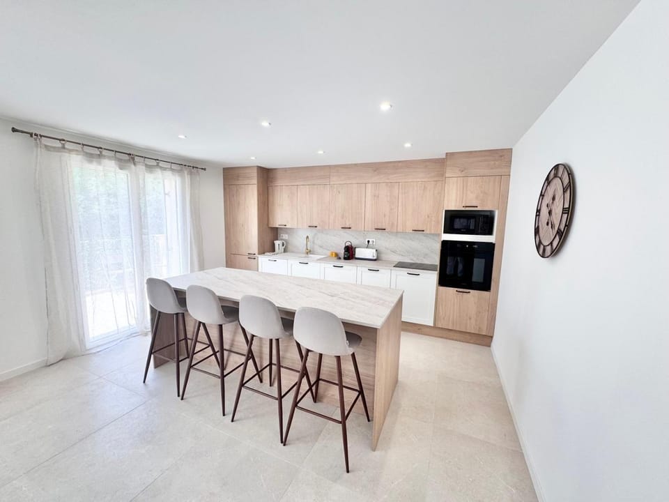 Le Bartole Grimaud, YourHostHelper Apartment in Grimaud
