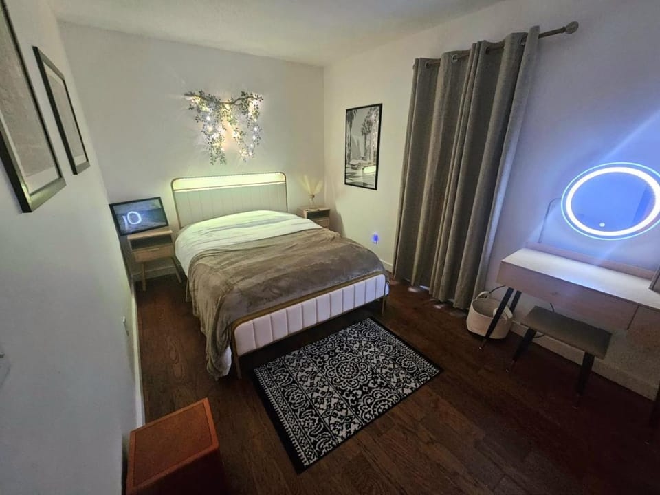 Bed, Bedroom