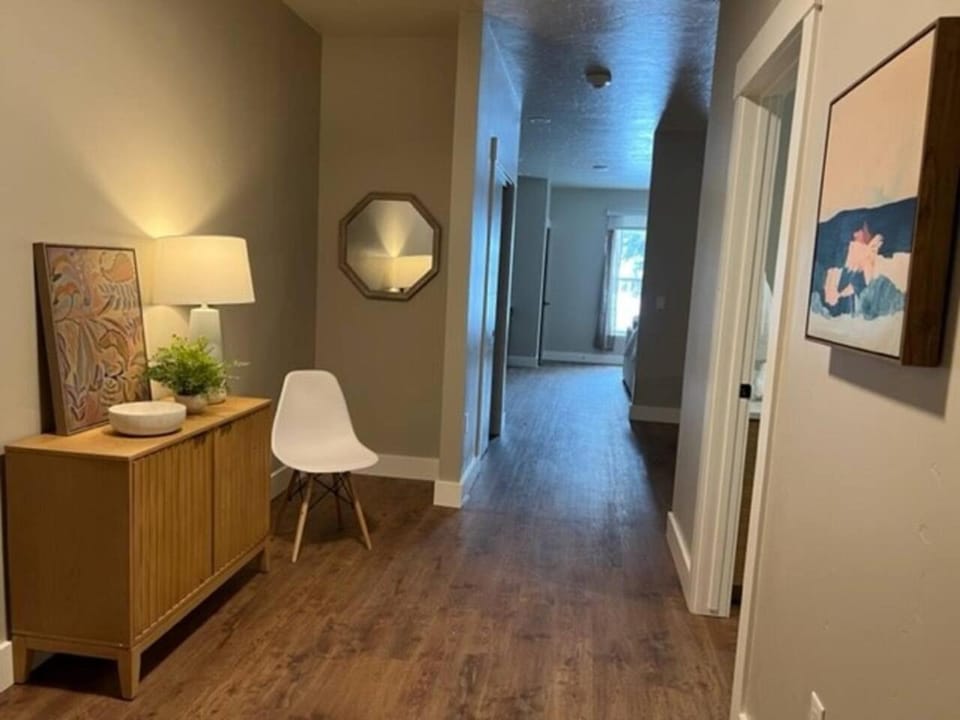 108 Spacious studio rental in La Grande Apartment in La Grande