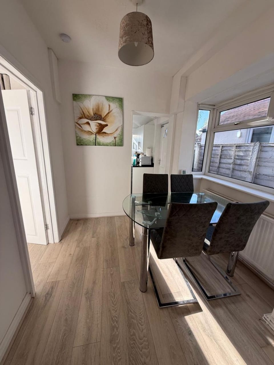 Short Stay & Long Stay home in Ellesmere Port House in Ellesmere Port