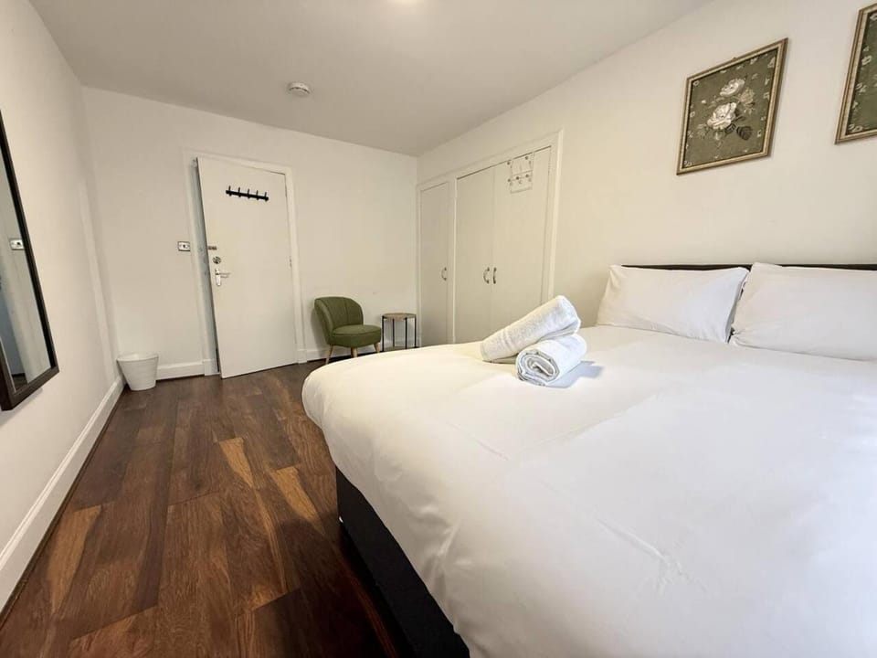 Stylish Top Floor Flat in the Heart of Edinburgh Apartment in Edinburgh
