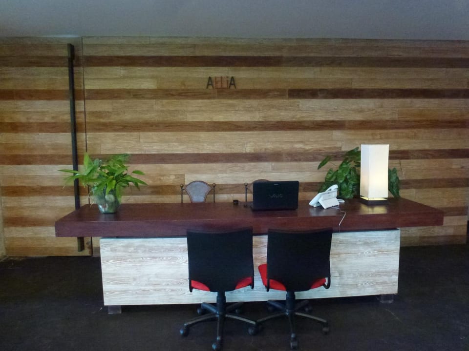 Lobby or reception, Internal: Not applicable to any particular room