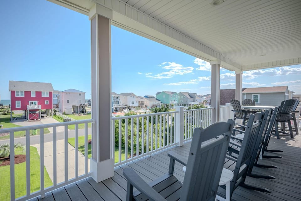 Hootin Annies by Oak Island Accommodations House in Oak Island