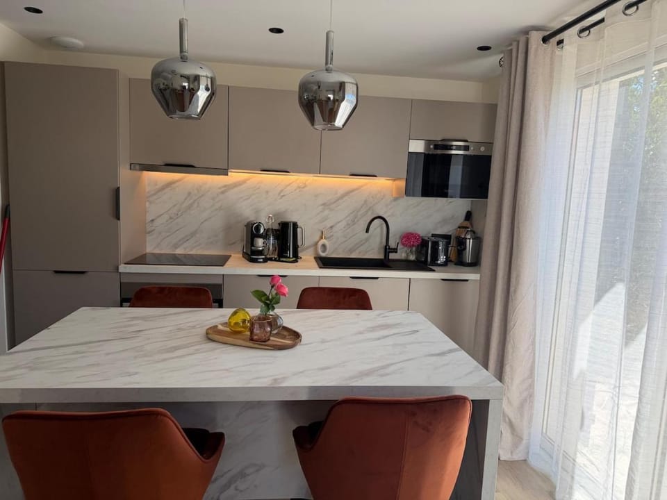 Marathi Signature Spa privatif Parking Clim Centre -ville Apartment in Parentis-en-Born