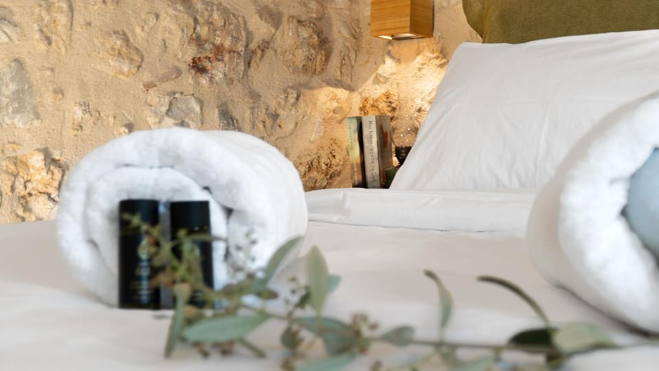 Bed, Decorative detail