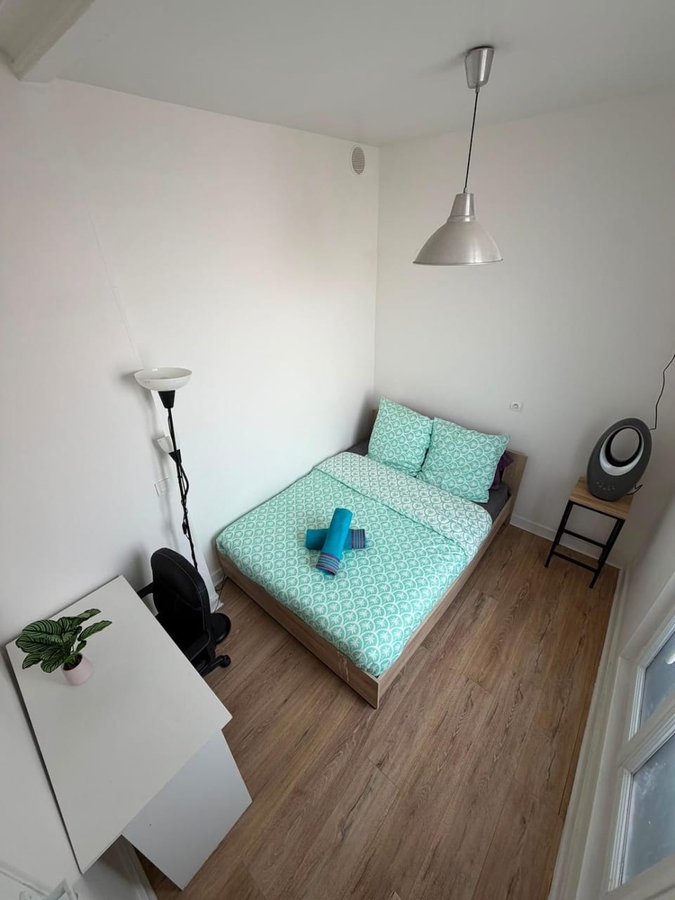 3 bedroom near Paris Apartment in Suresnes