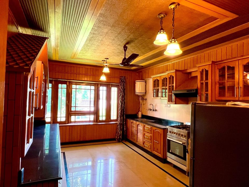 microwave, kitchen