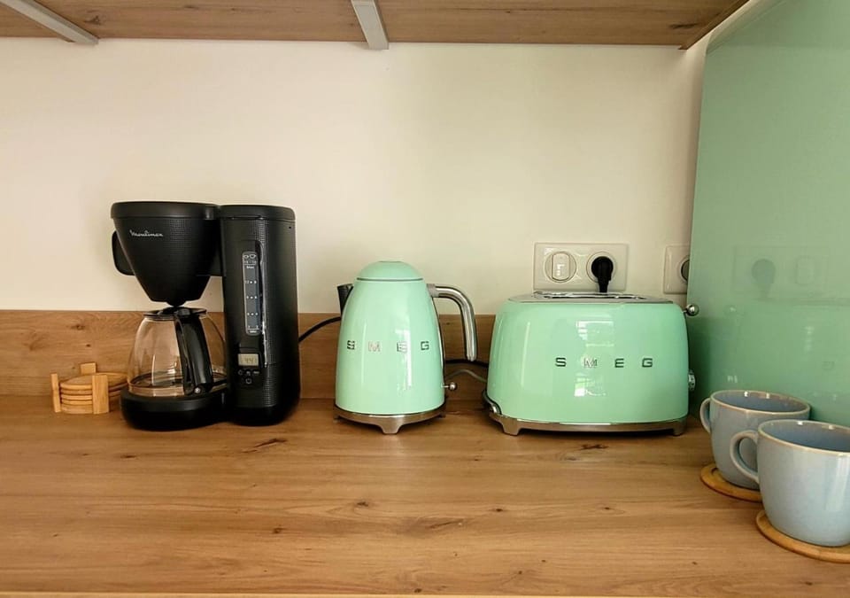 Coffee/tea facilities, Kitchen or kitchenette, toaster