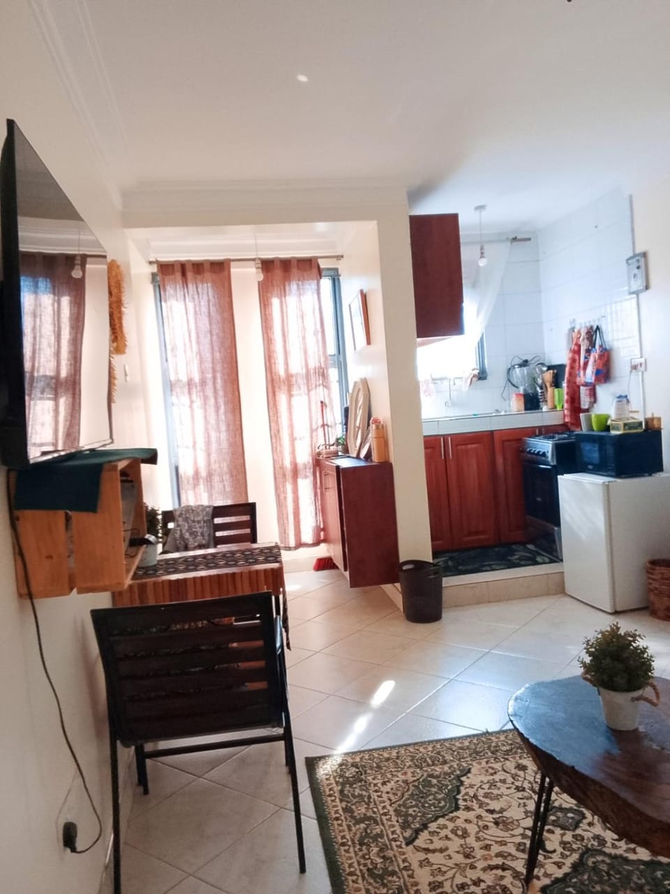Kitchen or kitchenette, Living room, Dining area