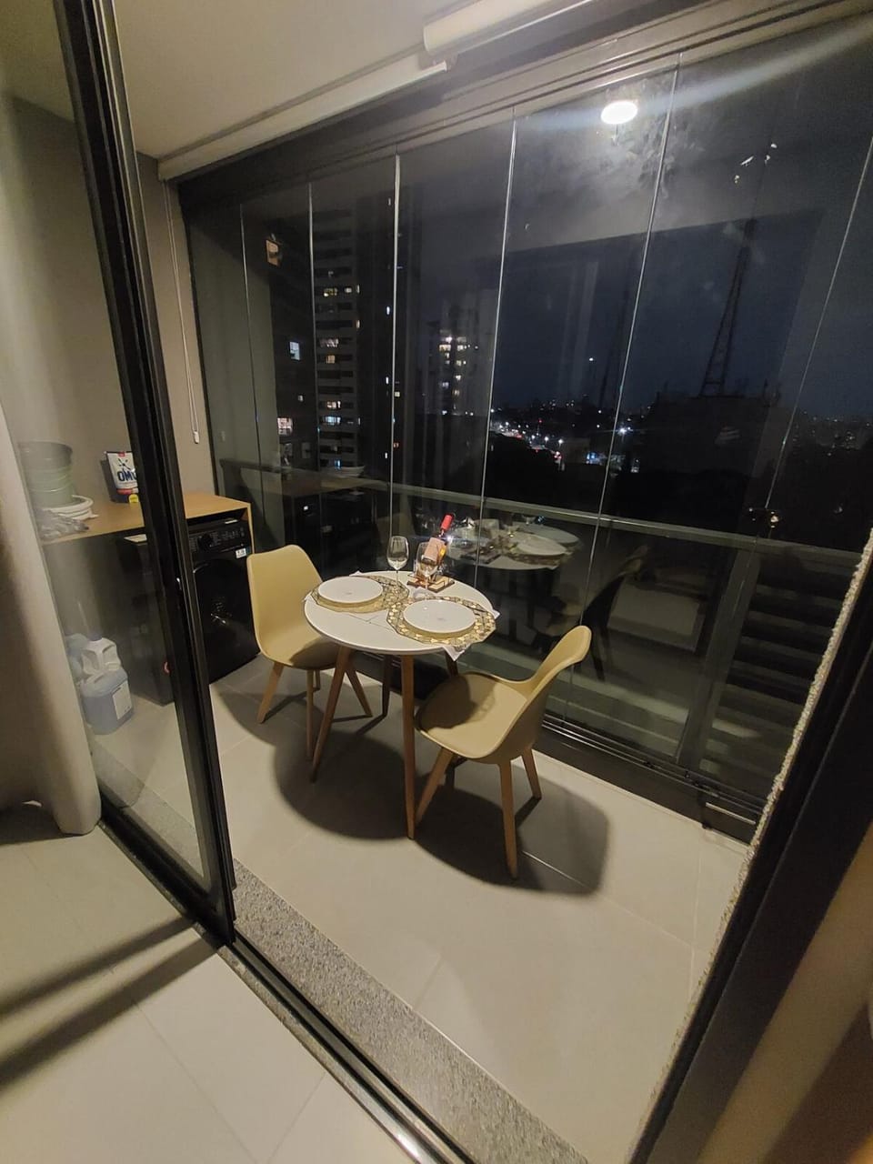 Studio inteiro completo com ar condicionado, bairro Pinheiros, próximo metrô Clínicas Apartment in Sao Paulo City
