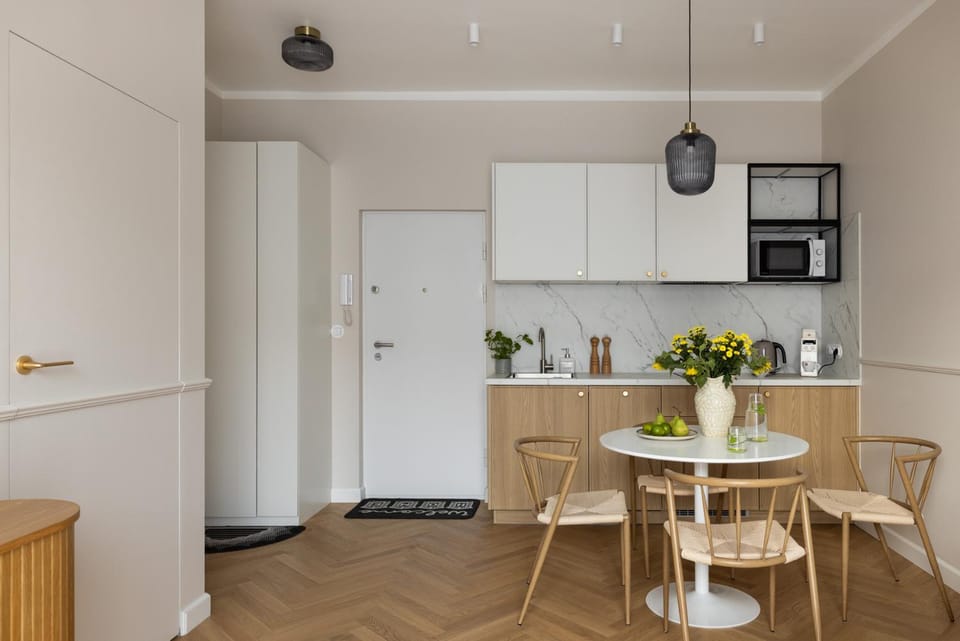 Kitchen or kitchenette, Living room, Seating area, Dining area, oven, stove