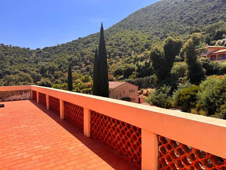 Day, Natural landscape, View (from property/room), Balcony/Terrace, Mountain view