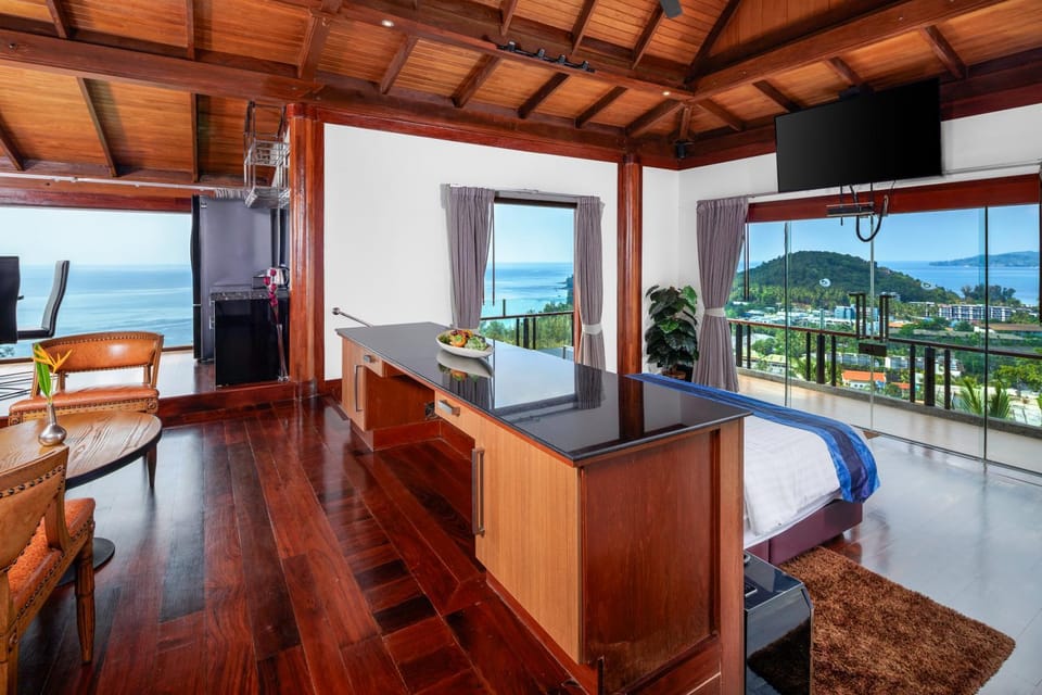 Natural landscape, Living room, Mountain view, Sea view, Family