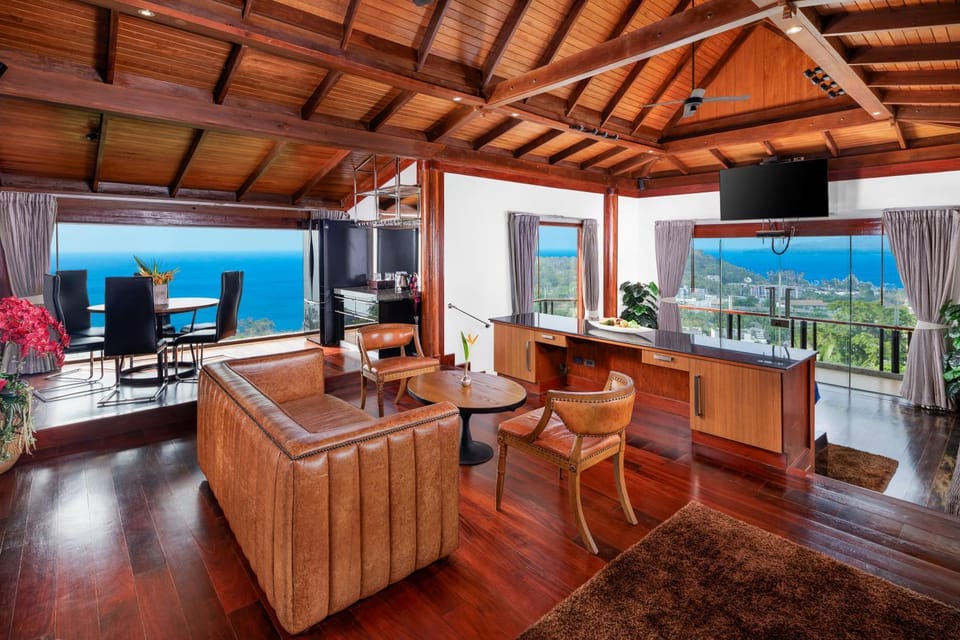 Natural landscape, TV and multimedia, View (from property/room), Balcony/Terrace, Living room, Seating area, Dining area, Sea view, Family