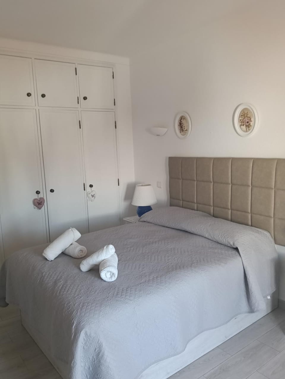 Vila les Roses Quartos Jardim e Montanha Bed and Breakfast in Porches