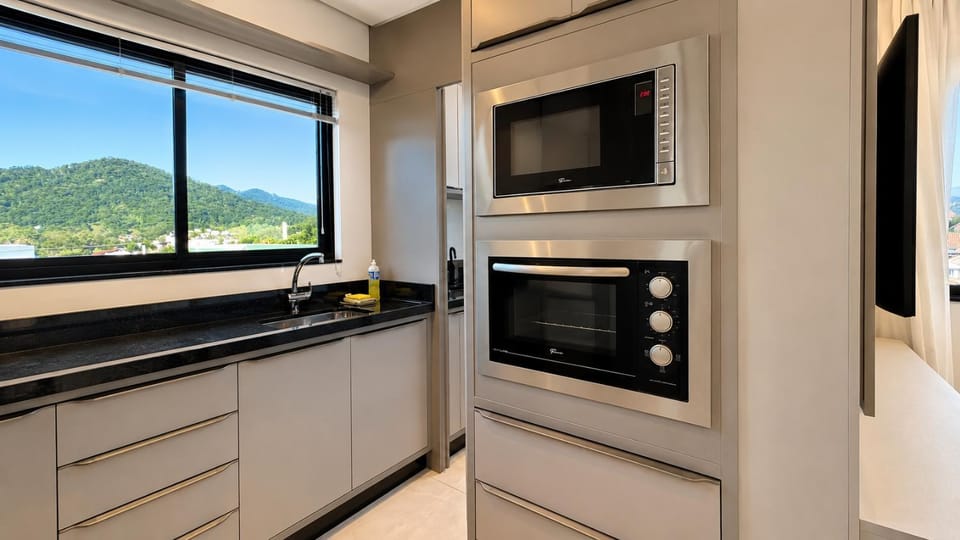 microwave, oven, kitchen