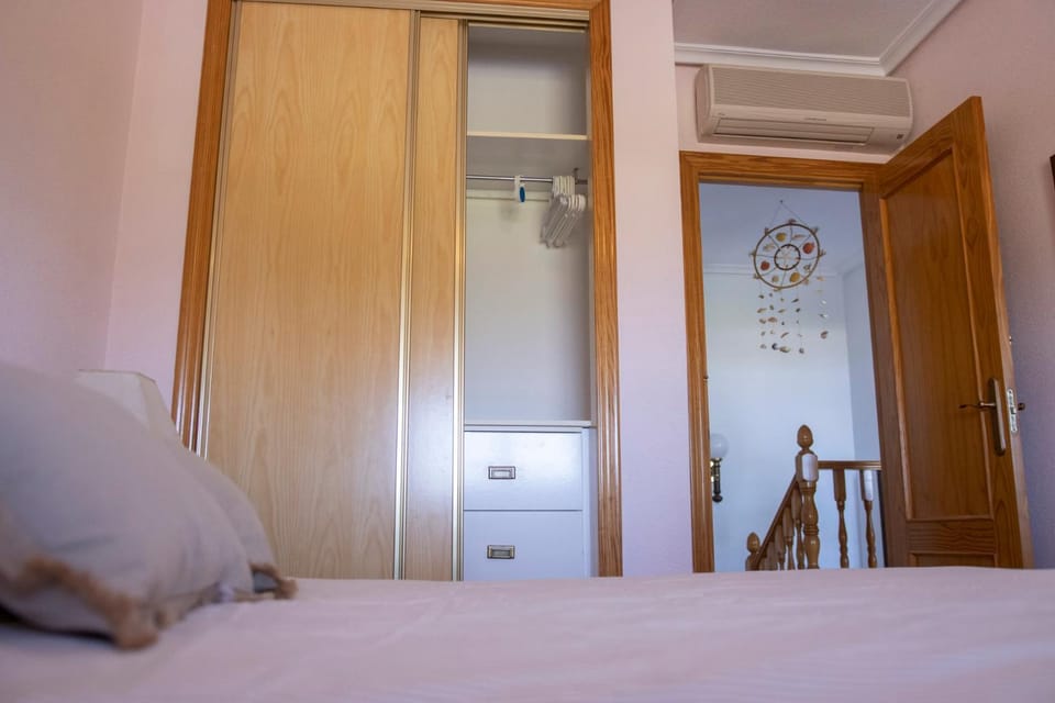 Bed, Photo of the whole room, Bedroom, wardrobe