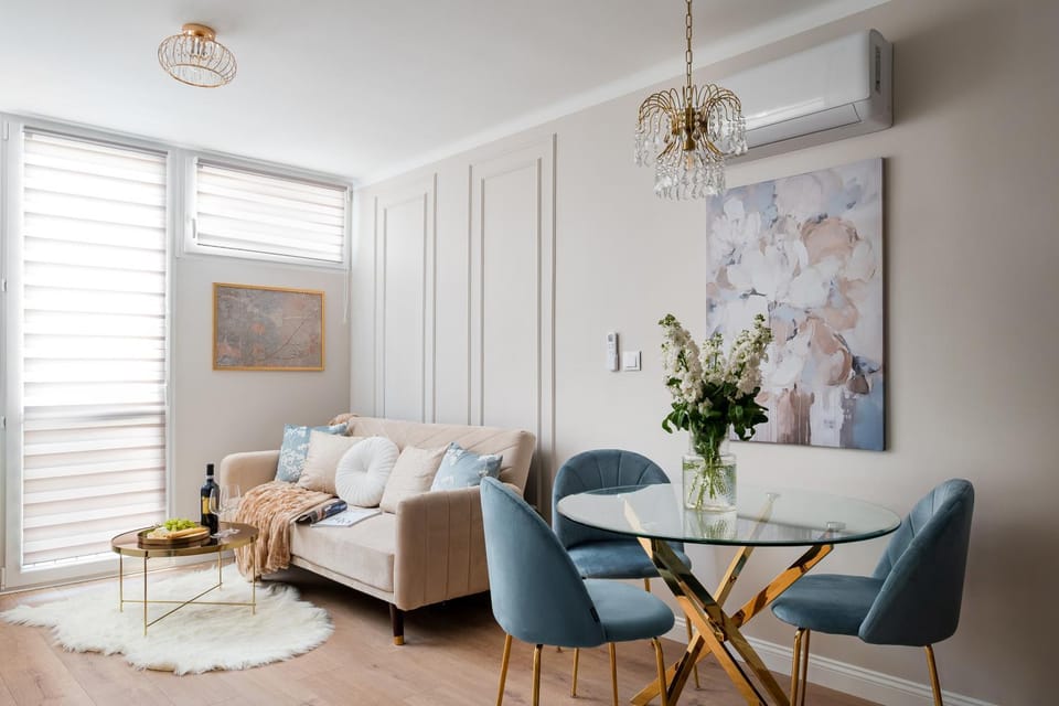 Living room, Seating area, Dining area, air conditioner