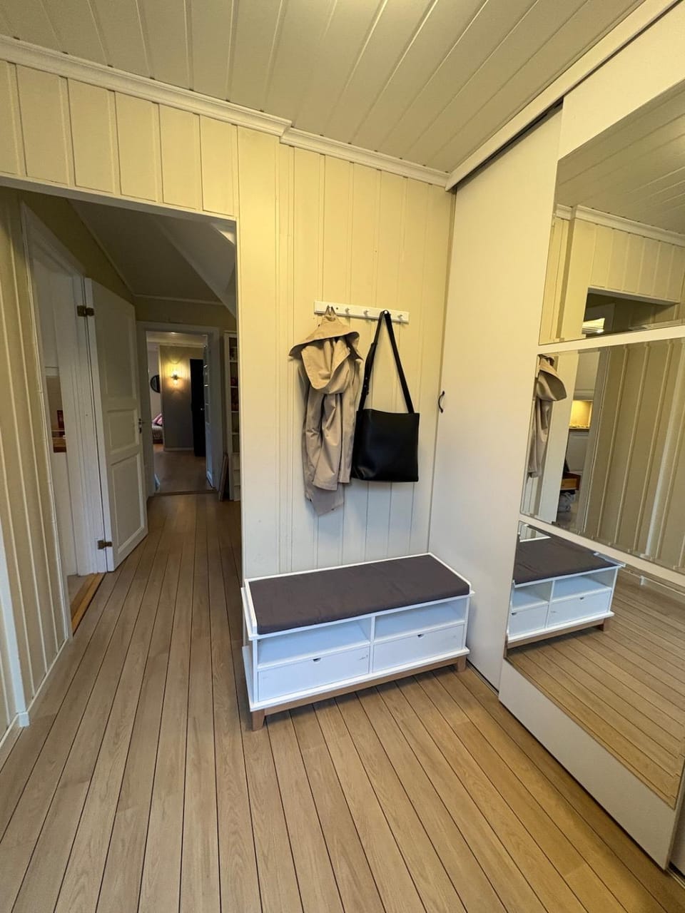 Perfectly located between fjord and mountains House in Vestland