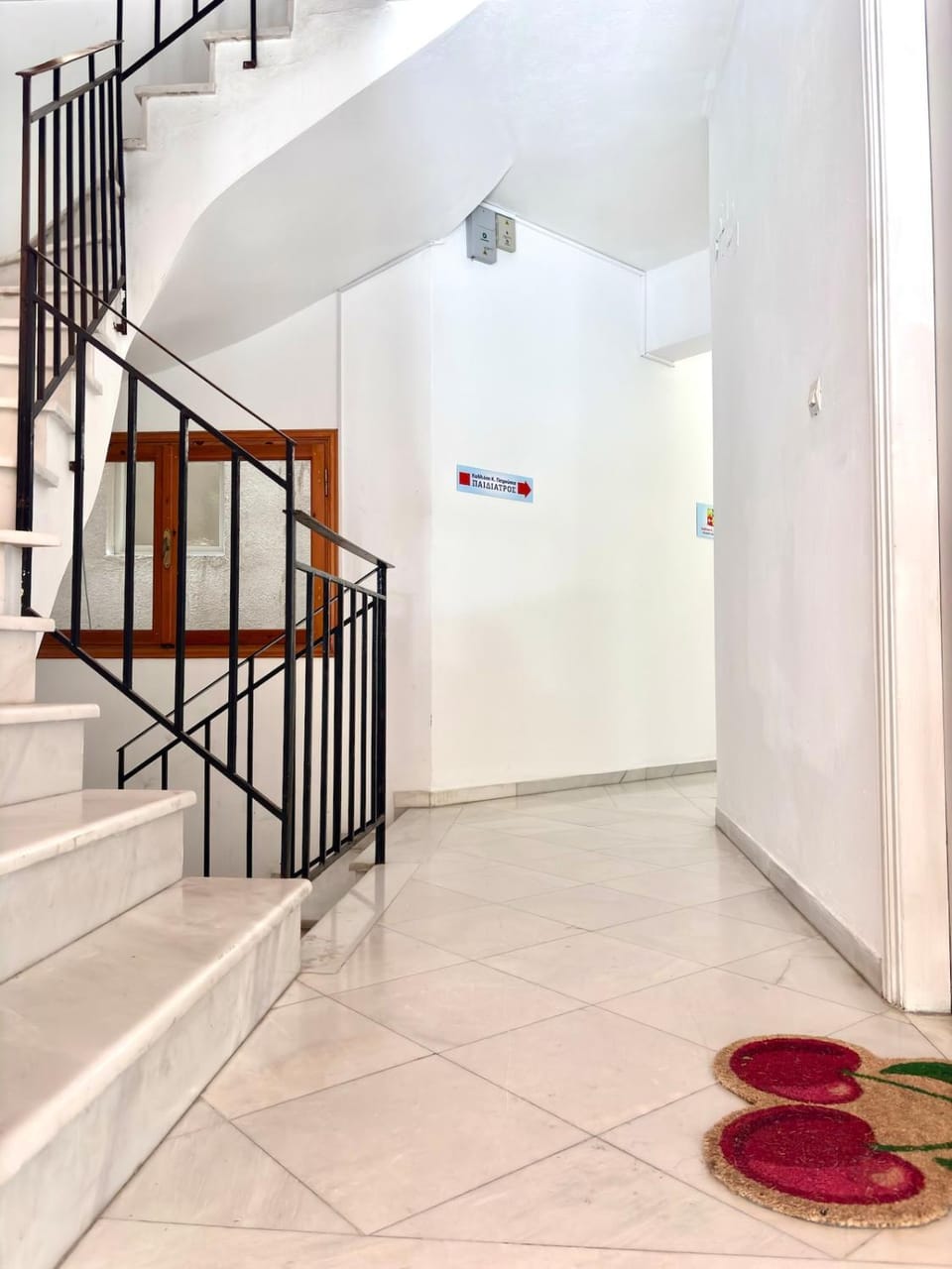 Roses House Apartment in Samos, Greece