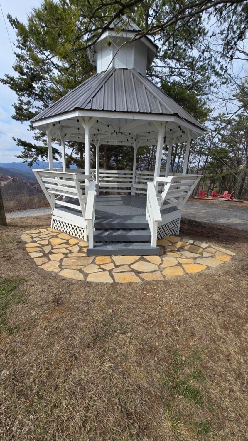 The Burrows Apartment in Pigeon Forge